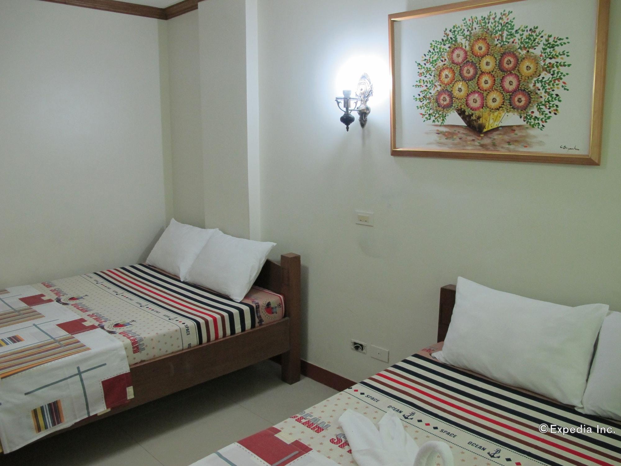 Sea Jewel Beach Resort Пуэрто-Галера Экстерьер фото