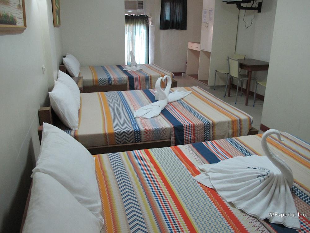 Sea Jewel Beach Resort Пуэрто-Галера Экстерьер фото