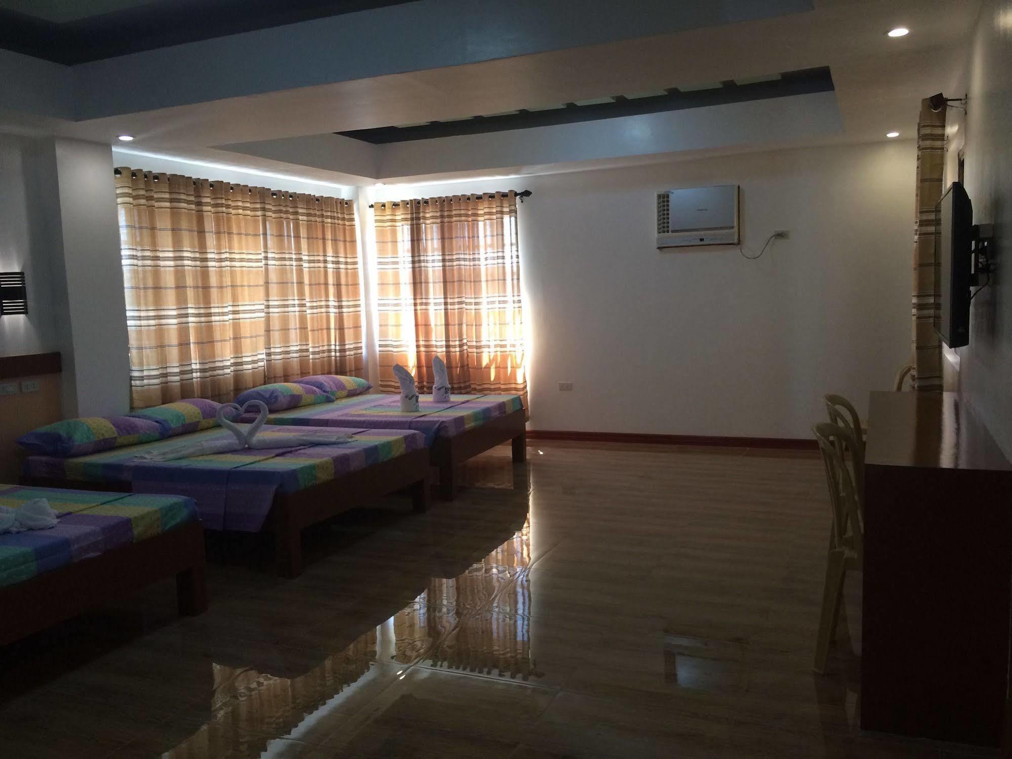 Sea Jewel Beach Resort Пуэрто-Галера Экстерьер фото