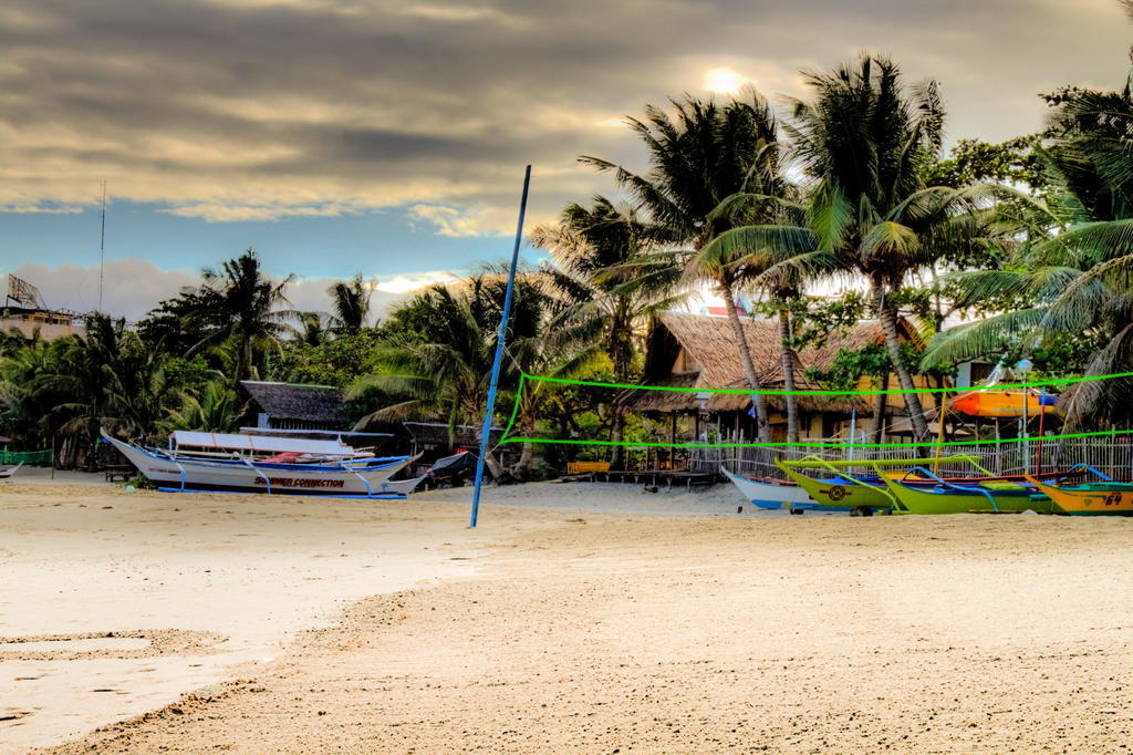 Sea Jewel Beach Resort Пуэрто-Галера Экстерьер фото